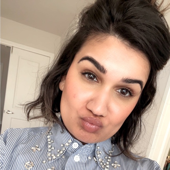 Meet your Posher, Sonia - Picture 1 of 1